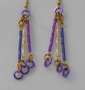Anodized aluminum square wire rings and glass bugle beads colors: purple and gold weave: 1 in 1 size: 2  1/8